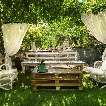 Enchanting House With Impressive Interior Design Surrounded By Nature In Bodrum Vilă *