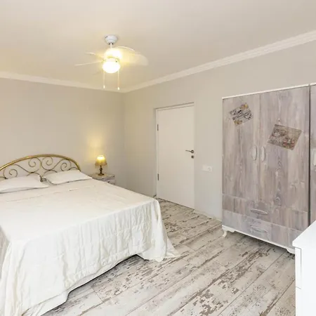 Enchanting House With Impressive Interior Design Surrounded By Nature In Bodrum Villa Yaliciftlik